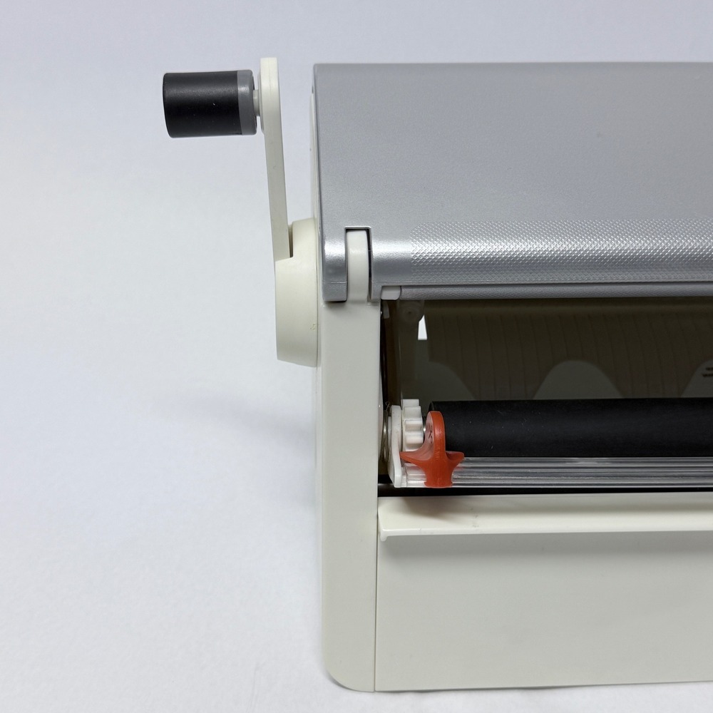 Xyron Creative Station 9" 5" Manual Sticker Maker Laminator Magnet Machine - Picture 6 of 16